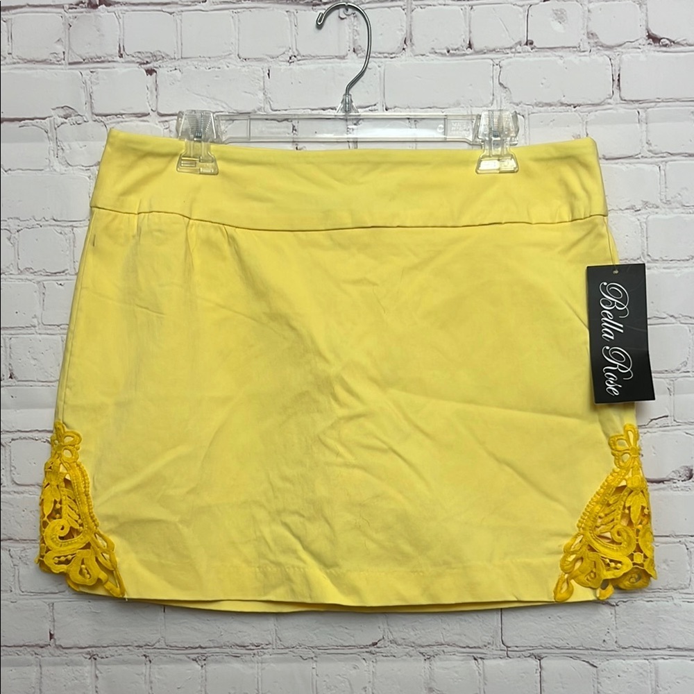 Bella Rose Yellow Stretch Skort with Crochet Details
